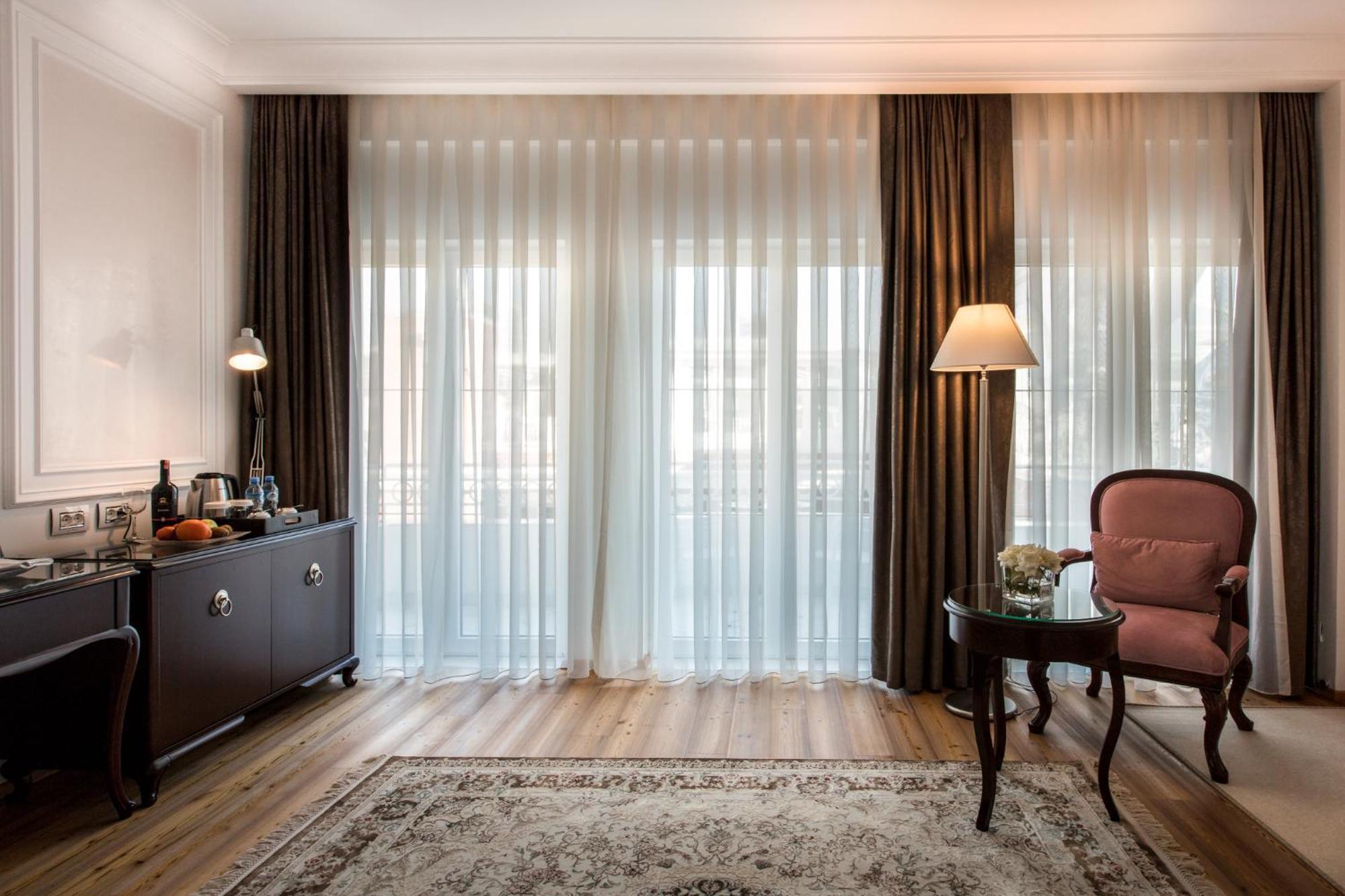 Xheko Imperial Luxury Hotel & Spa Tirana Zewnętrze zdjęcie A room at the hotel